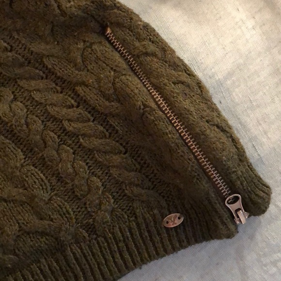 Green cable knit sweater - Picture 2 of 2
